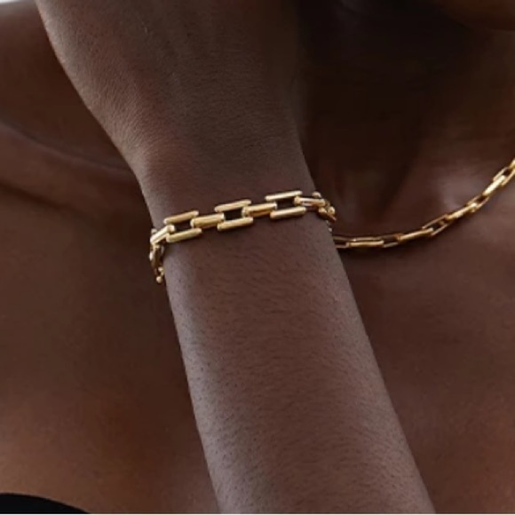 New 18k gold plated square cuban link chain bracelet - Picture 5 of 12